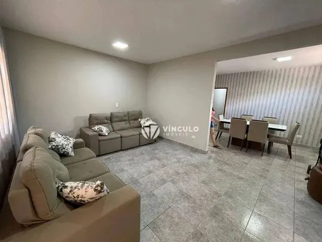 Imagem: Casa com 3 Dormitórios À Venda, 249 M²