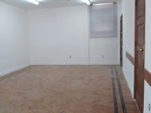 Imagem 10: Prédio À Venda no Centro do Rio de Janeiro-Rj com 634M² e 7 Banheiros. Venha Conferir!