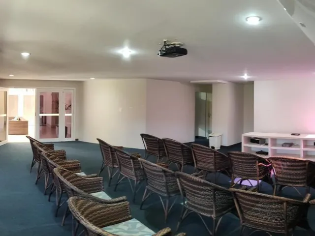 Imagem 3: Apartamento para Venda em Natal, Ponta Negra, 2 Dormitórios, 1 Suíte, 3 Banheiros, 2 Va
