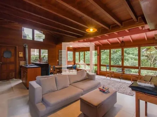 Imagem: Casa para Aluguel - Córrego Grande, 3 Quartos