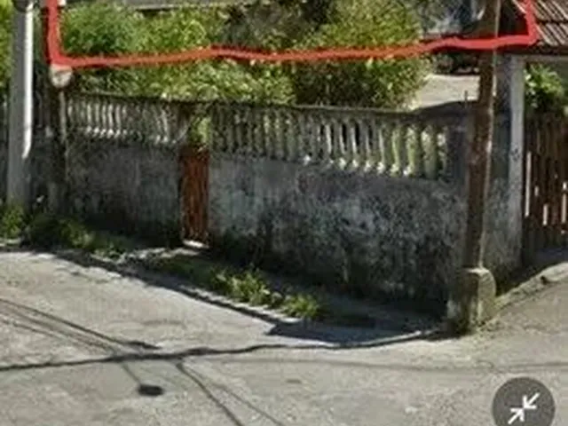 Imagem: Castelanea. 2 Casas no Inicio do Sargento