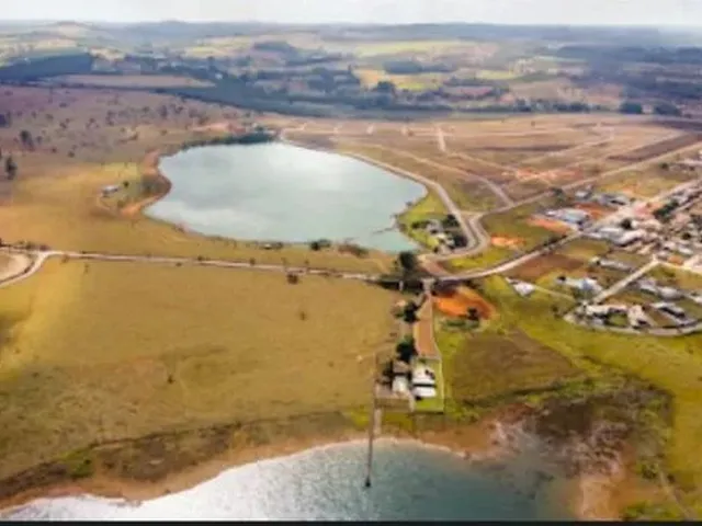 Imagem: O terreno possui 500m² de Área e está localizado em Vila