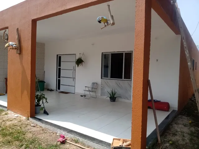 Imagem: A casa possui 4 Dormitórios, 2 Suítes, 6 Vagas na