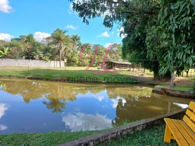 Imagem: A fazenda possui 4 Dormitórios, 3 Suítes, Acomoda 1