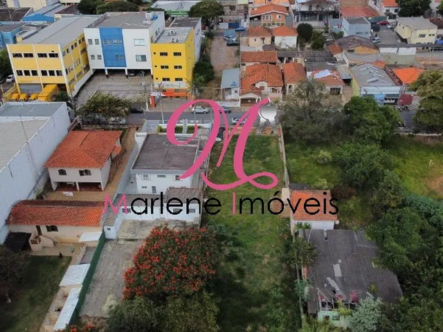 Imagem: O terreno possui 1.285m² de Área Privada e está