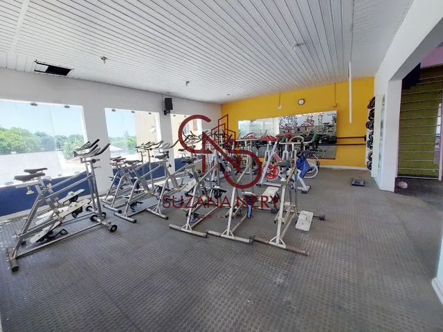 Imagem: Prédio comercial pronto para academia em