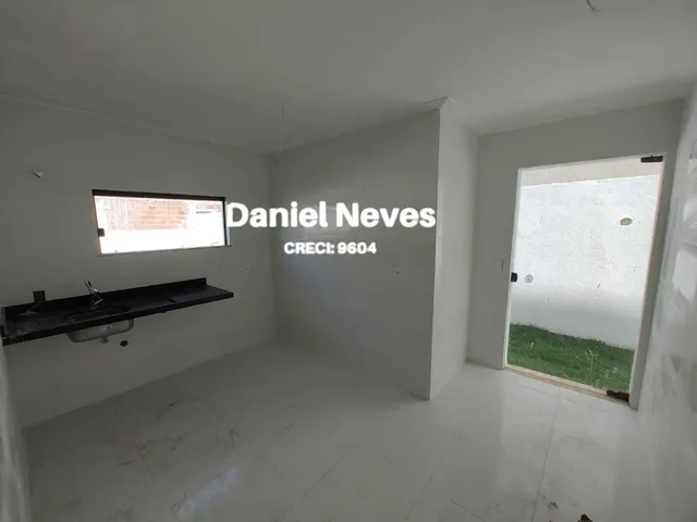 Imagem 2: Casa à VENDA  em Condomínio próximo ao shopping Busca Vida, Estrada do Coco, com