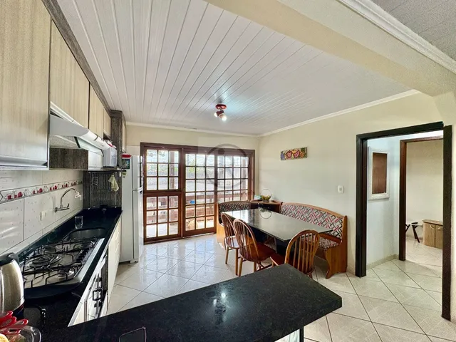 Imagem 5: Casa com 4 quartos, 5 vagas e frente para duas ruas no Santo Inácio