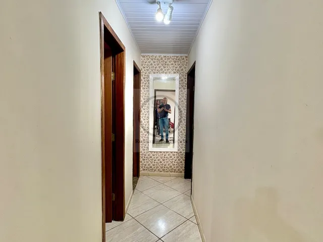 Imagem 7: Casa com 4 quartos, 5 vagas e frente para duas ruas no Santo Inácio