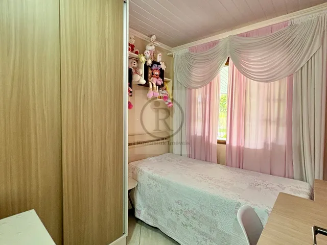 Imagem 2: Casa com 4 quartos, 5 vagas e frente para duas ruas no Santo Inácio