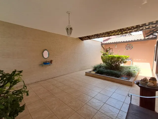 Imagem 8: Imperdível casa linear na Mata da Praia, Vitória-ES! 4 quartos, 1 suíte, 3 salas, 3