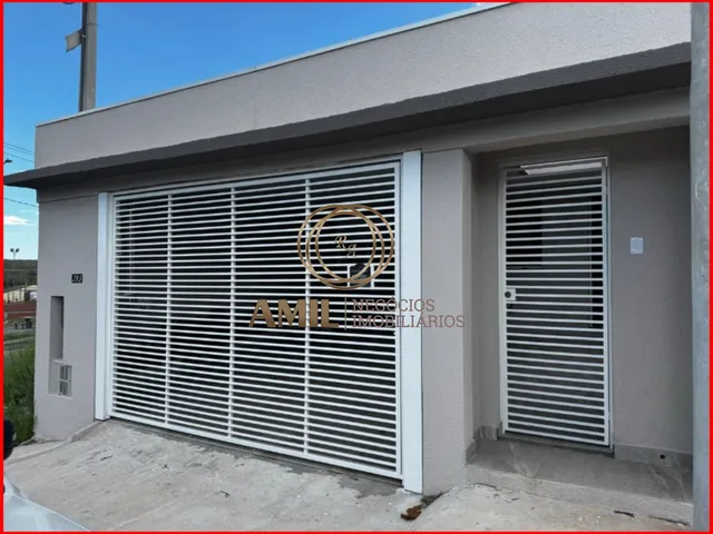 Imagem 1: Casa Portal dos Pássaros com 3 Quartos, 1 Suíte, Piscina, Cozinha Integrada, Área Gourmet, Área de Serviço