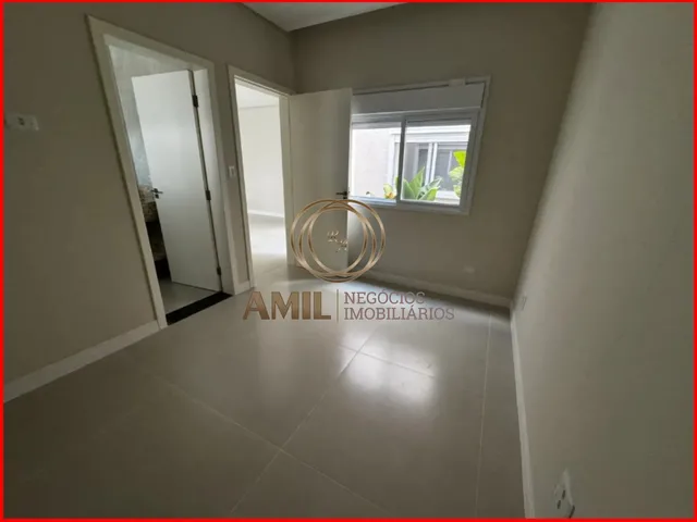 Imagem 11: Casa Portal dos Pássaros com 3 Quartos, 1 Suíte, Piscina, Cozinha Integrada, Área Gourmet, Área de Serviço