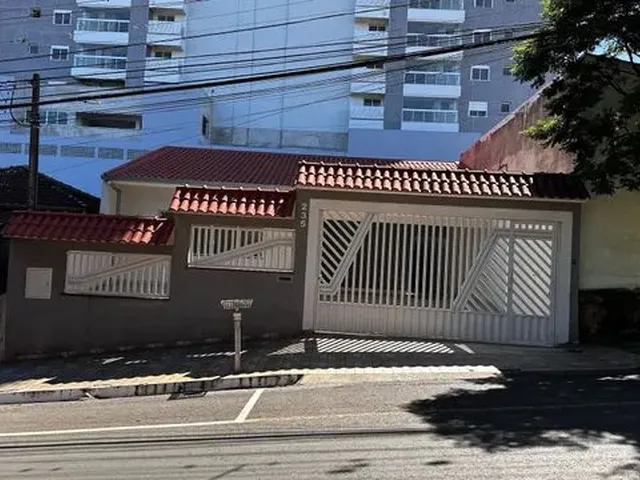 Imagem: Casa Térrea - 4 Quartos - 258 Metros