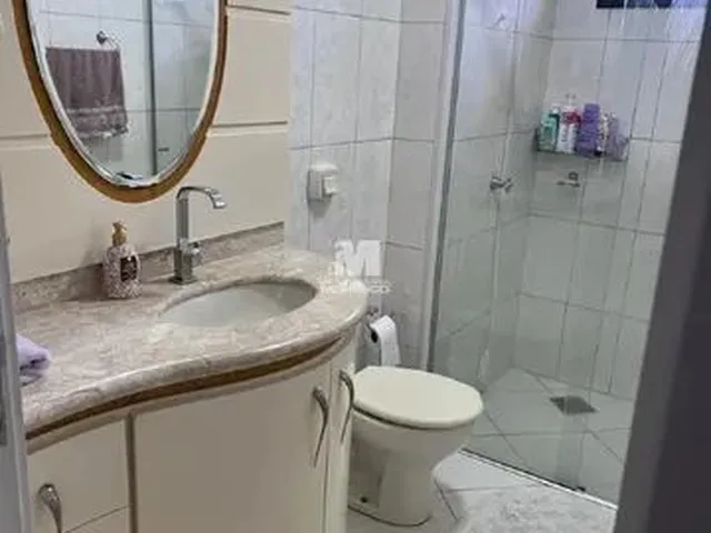 Imagem 2: Apartamento Mobiliado À Venda com 3 Quartos Sendo 1 Suíte, 2 Vagas com Vista