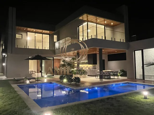 Imagem: A casa possui 5 Dormitórios, 5 Suítes, 7 Banheiros, 6