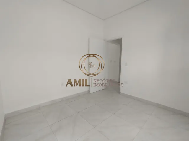 Imagem 11: Ra Amil Aluga | Casa com 3 Quartos (1 Suíte) | 2 Vagas (1 Coberta