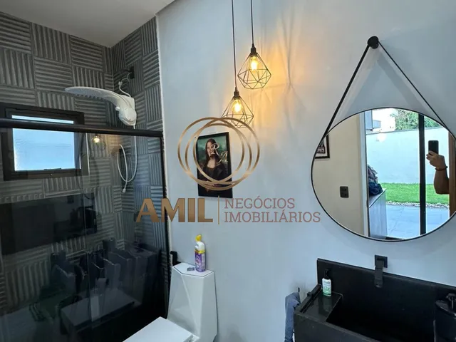 Imagem 4: Casa Moderna e Espaçosa com Acabamentos de Alto Padrão no Condomínio Bosque dos