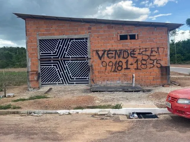Imagem: A casa possui 1 Dormitório, 1 Banheiro e está localizado