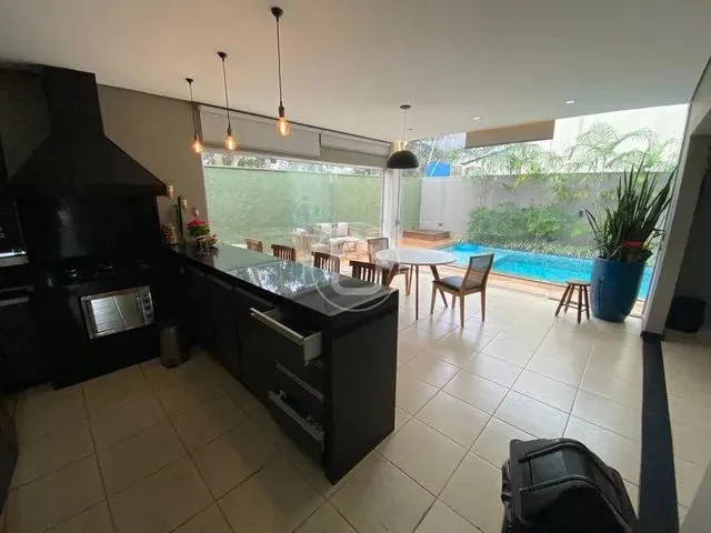 Imagem 2: Casa com Piscina e Gourmet Integrado no Carandá