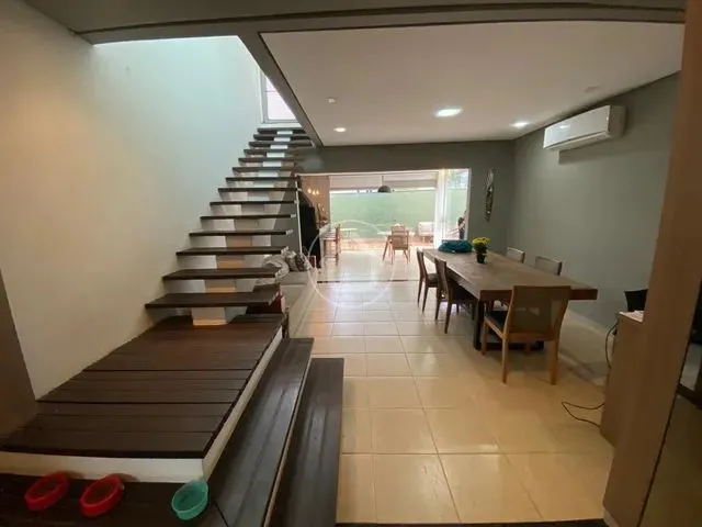 Imagem 8: Casa com Piscina e Gourmet Integrado no Carandá