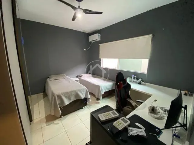 Imagem 3: Casa com Piscina e Gourmet Integrado no Carandá