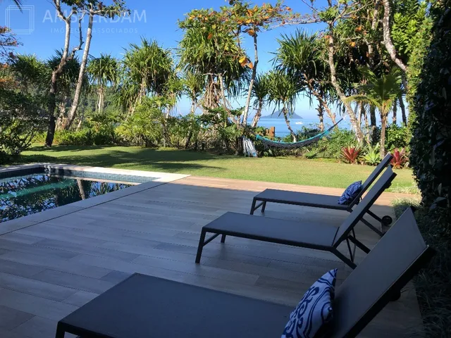 Imagem: Casa Pé na Areia em Condomínio Fechado