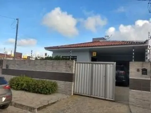 Imagem 1: Casa com 3 Quartos, Suíte, Wc Social, Área de Serviço, Cftv, Cerca Elétrica e Alarme