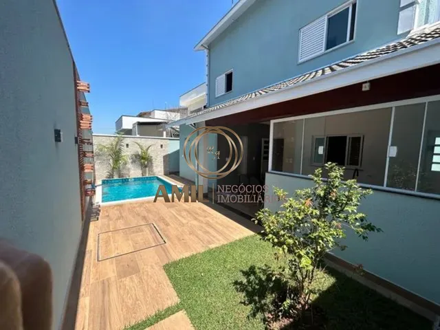 Imagem: Casa com Piscina / Condomínio Bosque dos