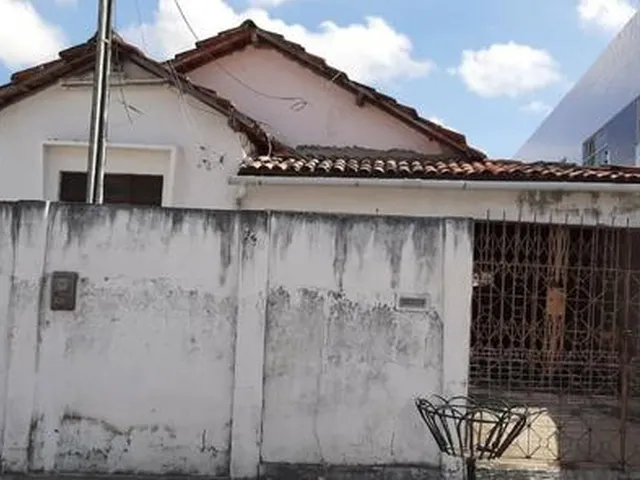 Imagem: Casa na Avenida Principal, Servindo para