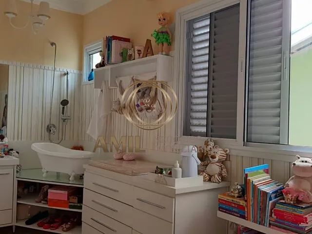 Imagem 4: Ótima Casa Sobrado no Loteamento Villa Branca - 4 dormitórios sendo 3 suítes / 6