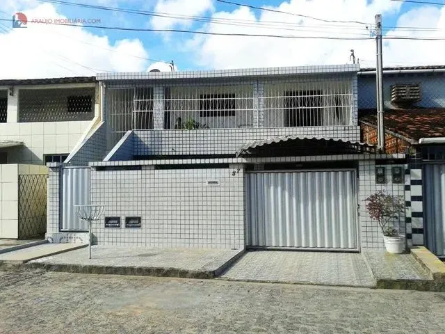 Imagem: Casa com 4 Dormitórios À Venda, 120 M²