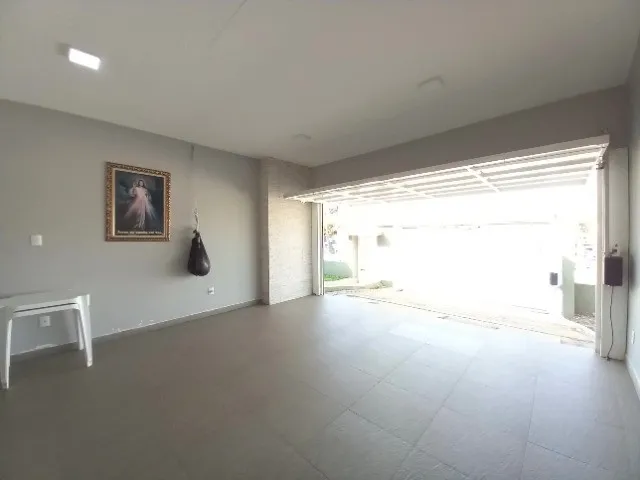 Imagem 10: Vendo Casa de Alvenaria, com Ótimo Acabamento no Bairro Efapi - R$ 790.000,00