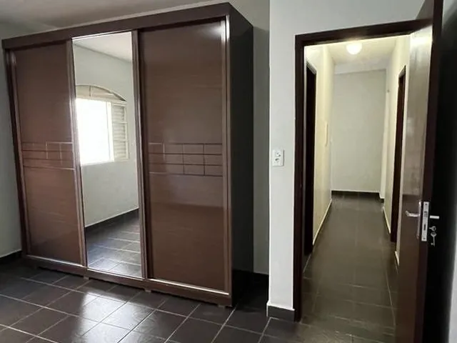 Imagem 2: Ultra Casa À Venda com 2 Quartos no Bairro Roosevelt, com Localização Privilegiada