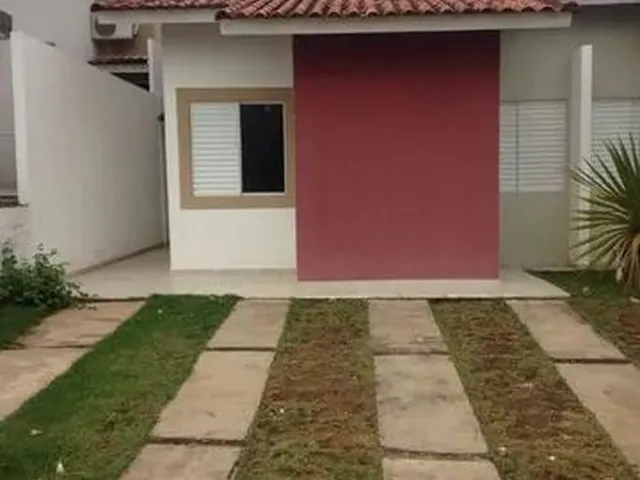 Imagem: A casa em condomínio possui 3 Dormitórios, 2 Banheiros, 2