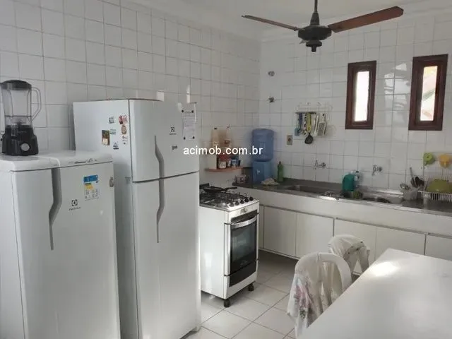 Imagem 5: Aluguel de Casa Térrea com 3 Quartos e Duas Vagas de Garagens, na Melhor Localização