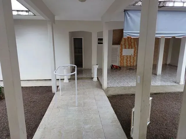 Imagem: Casa com 3 Amplos Dormitórios no Aririu