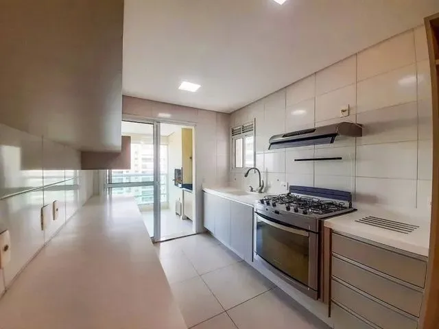 Imagem: Apartamento com 3 Suítes 202M2 Localizado