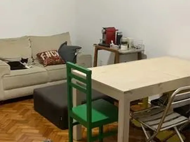 Imagem 2: Quarto com Banheiro Próprio no Leblon
