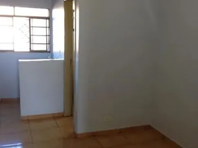 Imagem 1: Aluga-Se Kitnet Proximo Ao Shopping Jl Cascavel