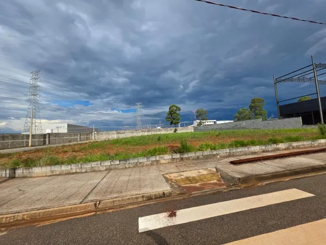 Imagem: Terreno Empresarial Metropolitano