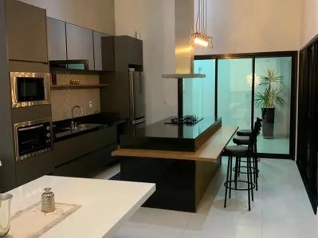 Imagem: Casa Assobradada À Venda no Condomínio