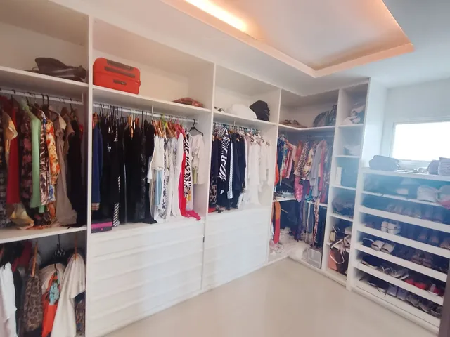 Imagem 7: Alphaville I 600m², suíte master com closet, hidro, climatizada, 4 suítes, piscina