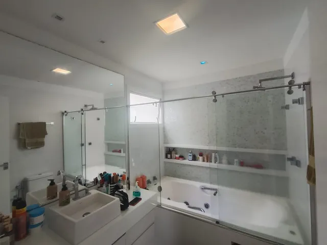 Imagem 4: Alphaville I 600m², suíte master com closet, hidro, climatizada, 4 suítes, piscina