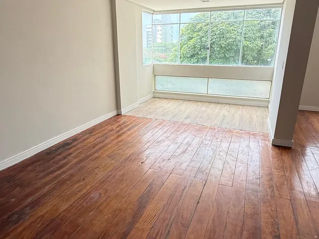Imagem 10: Jardim da Pituba 208m², totalmente reformado, 4 suítes, fino acabamento, 4/4, suíte