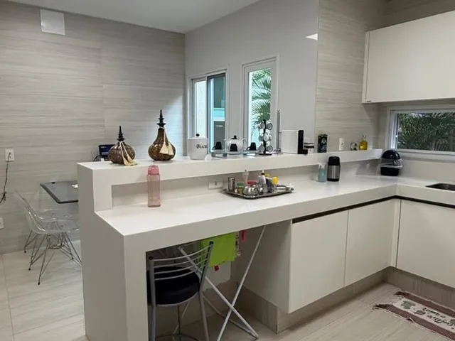 Imagem 9: Alphaville I 700m², suíte master com closet, climatizada, 4 suítes, piscina privativa