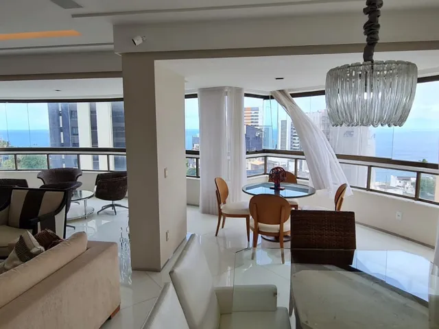 Imagem 13: Mansão Bernardo Bertolucci 308m², suíte master com closet, vista mar, 5/4, sala