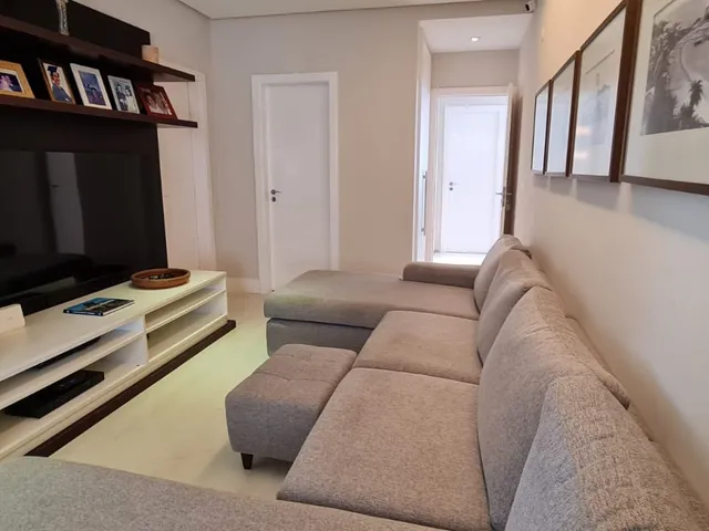 Imagem 7: Mansão Bernardo Bertolucci 308m², suíte master com closet, vista mar, 5/4, sala