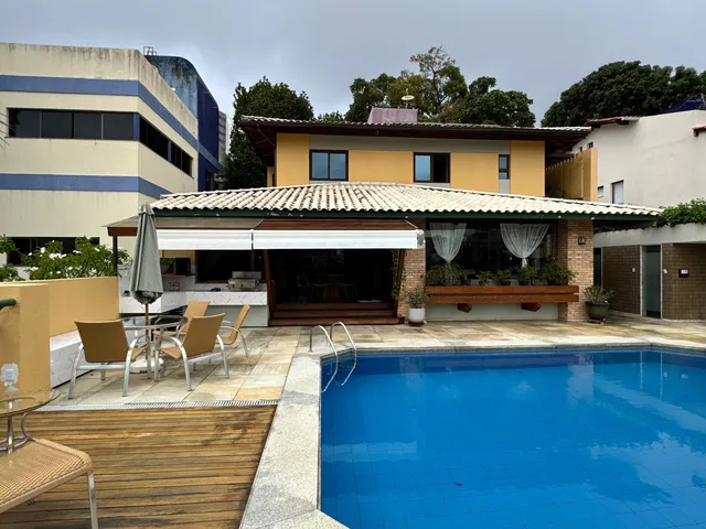 Imagem 10: Casa triplex 570m², 4 suítes, hidromassagem, piscina privativa, adega, climatizada