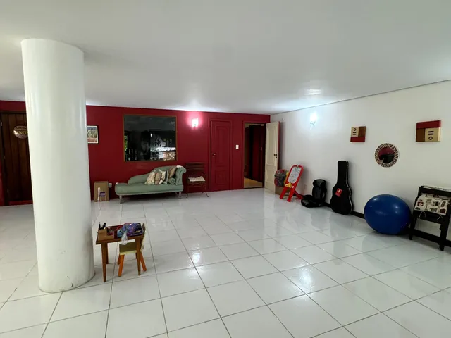 Imagem 6: Casa triplex 570m², 4 suítes, hidromassagem, piscina privativa, adega, climatizada